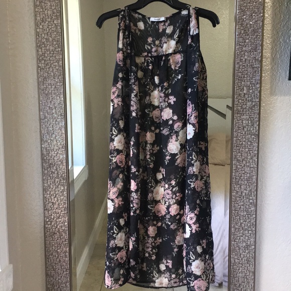 Love Culture Jackets & Blazers - Flowery black & pink Kimono